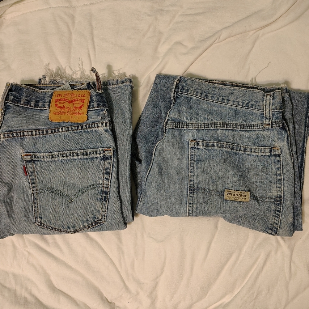 Levi's and Wrangler Men's Blue Jeans Size 32X32